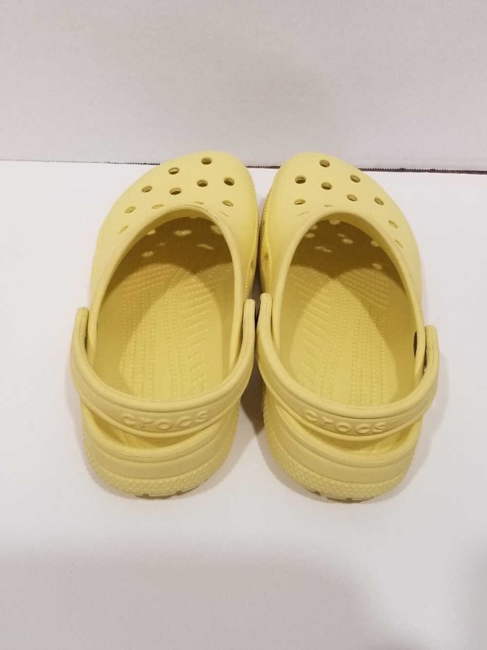Ladies' Classic Croc Clogs, Size 9, Daylily (Yellow), VGUC - Picture 4 of 12
